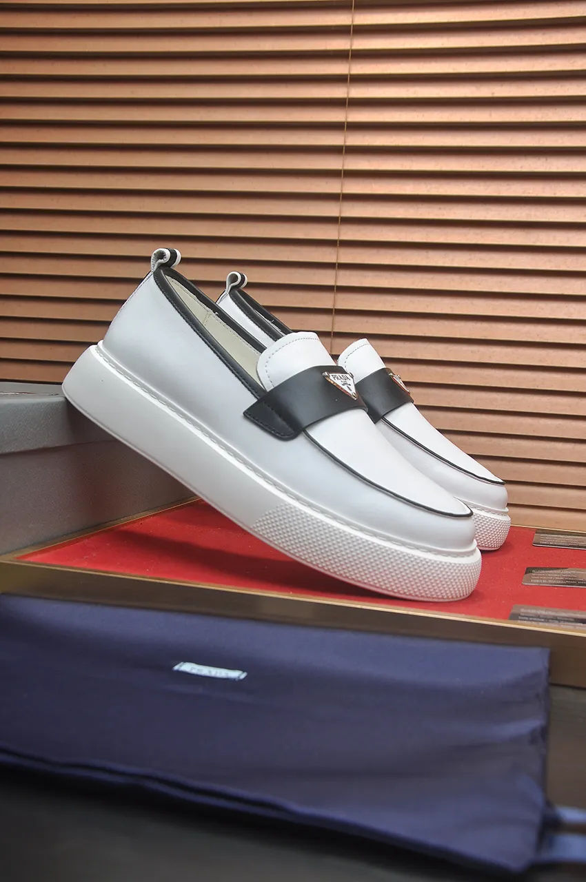 Men's shoes 💰580💶 [PRADA] Top original items, new seasonal styles, high-quality original items, top-grade high-mercerized cowhide combined with original breathable fabric + imported glue, imported stretch fabric inside with original cowhide feet, original thick outsole! Quality guaranteed! Code 38-45 (45 customized)